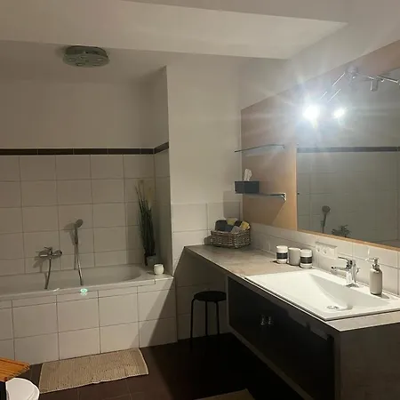 Defreggerhof Apartman *